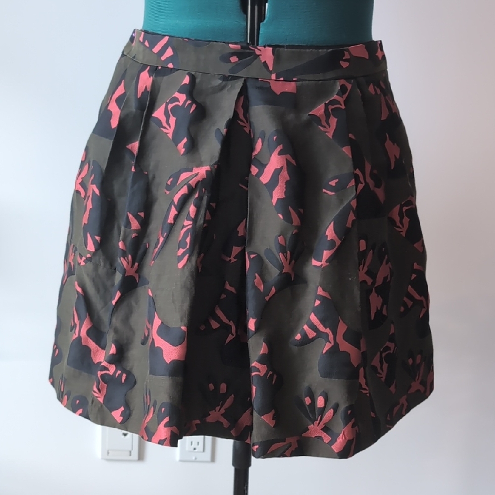 Banana Republic Olive Green Skirt with Coral-Pink Abstract Print